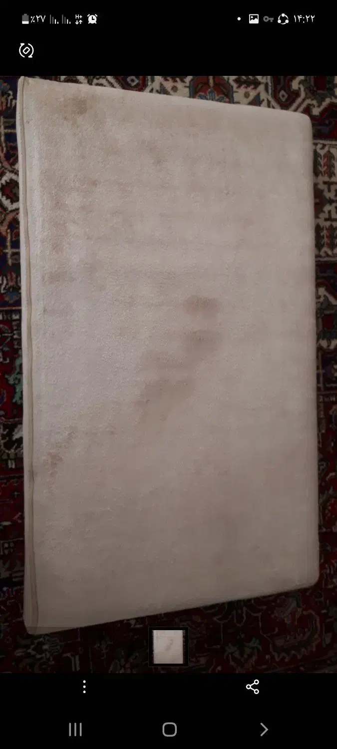 یک جفت پشتی ماشینی|پشتی|میانه, |دیوار