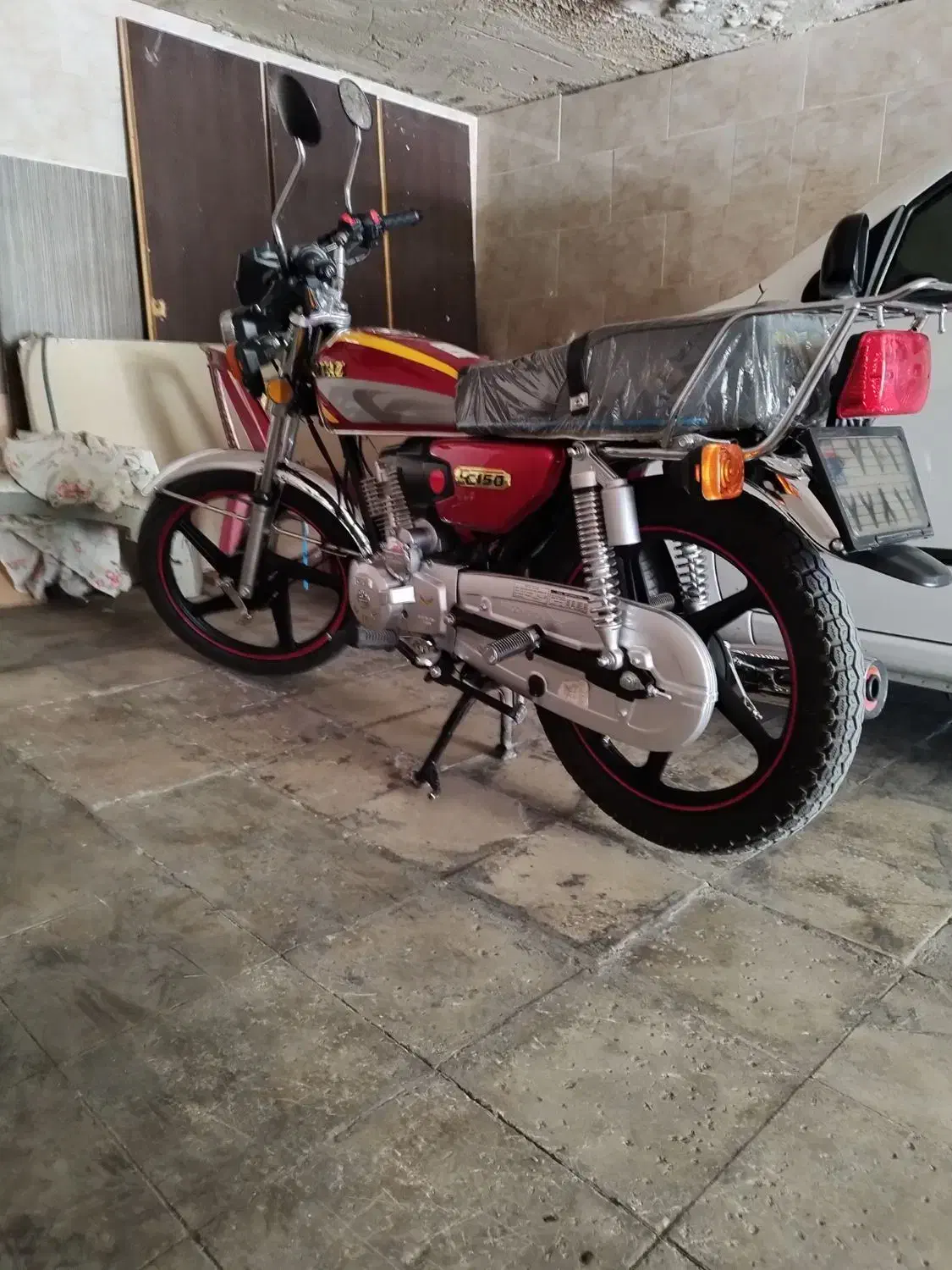 موتور اقساط 403|موتورسیکلت|شیراز, شهرک گلستان|دیوار