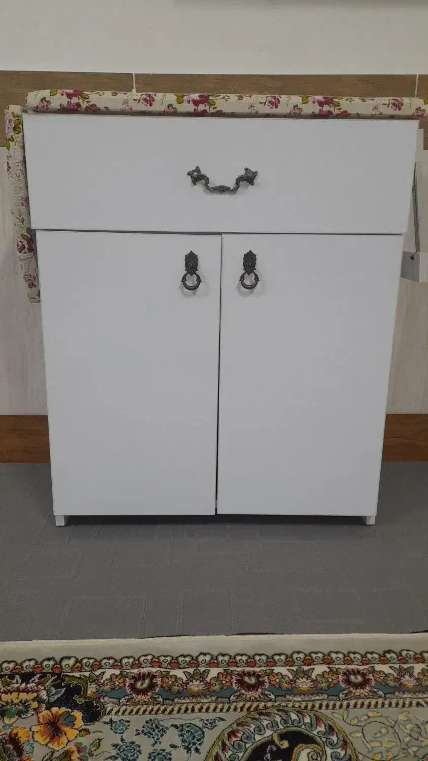 میز اتو و چرخ خیاطی|اتو و لوازم اتو|گناباد, |دیوار