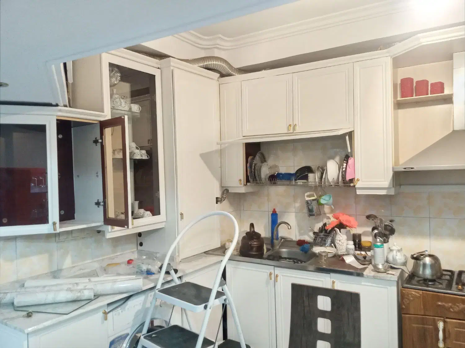 نصب برچسب کابینت با ارزانترین قیمت و بهترین کیفیت|خدمات پیشه و مهارت|تبریز, |دیوار