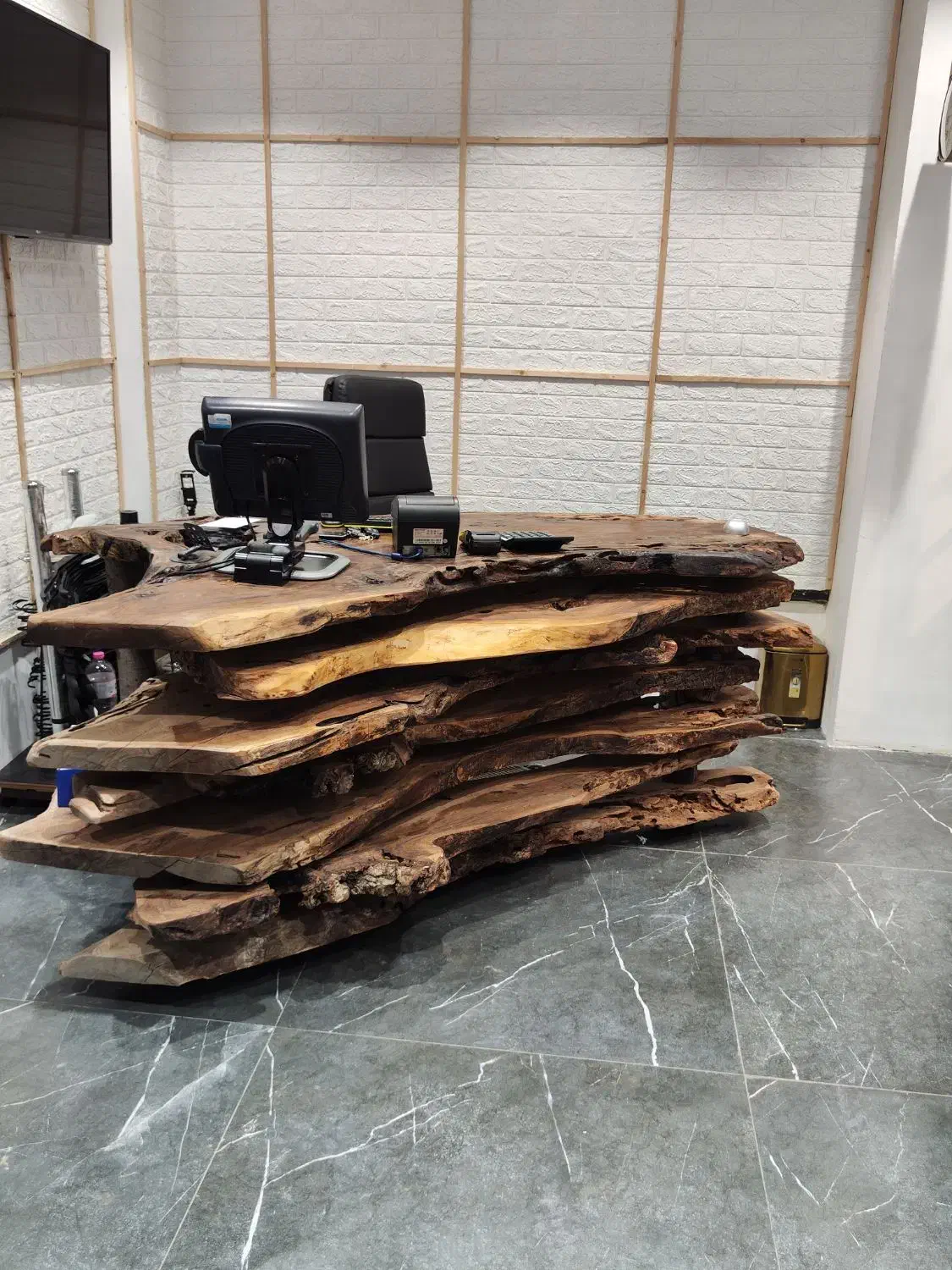 میز مدیریتی چوب گردو|مبلمان اداری|ایزدشهر, |دیوار