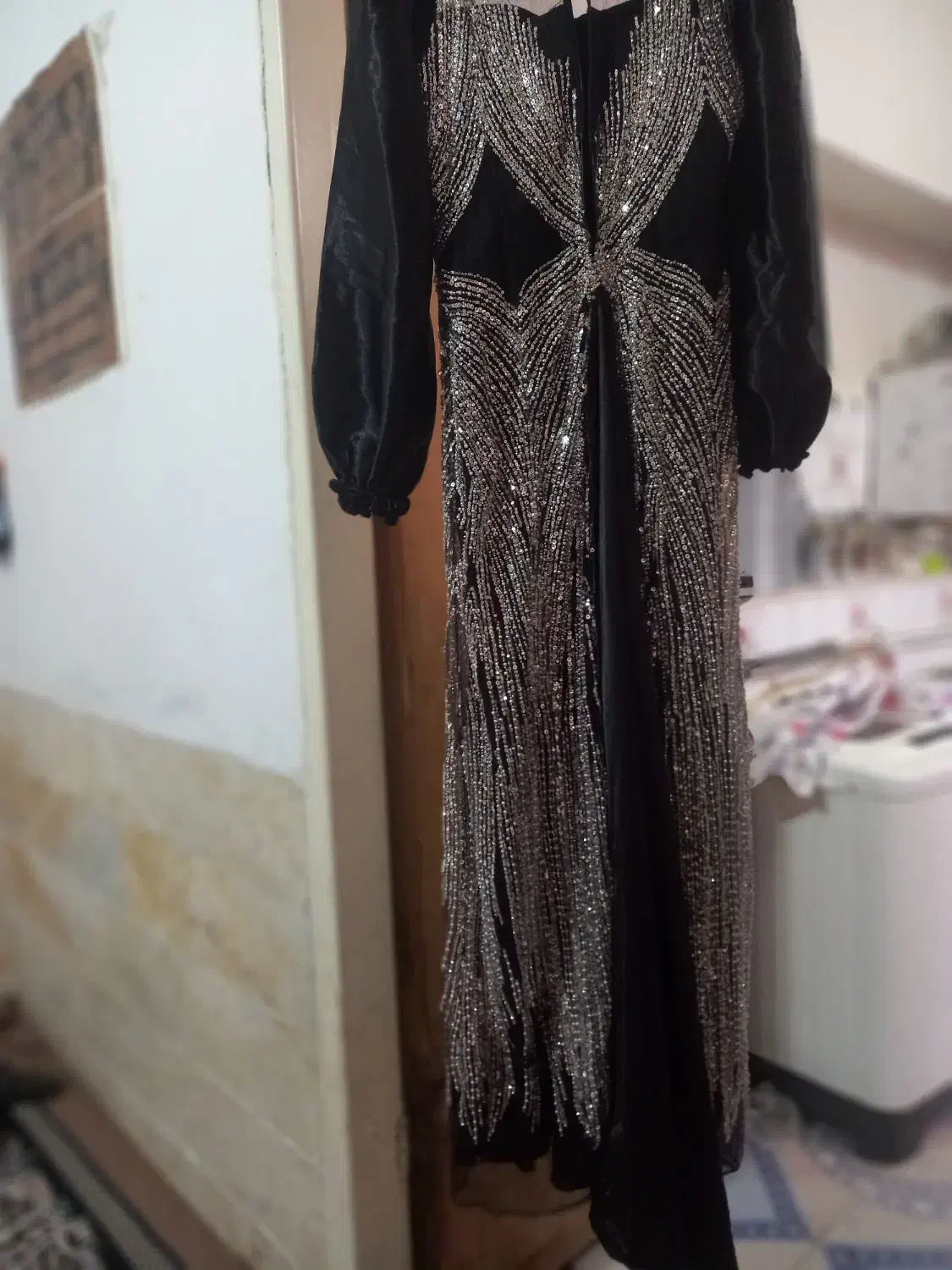 لباس مجلسی|لباس|میبد, |دیوار