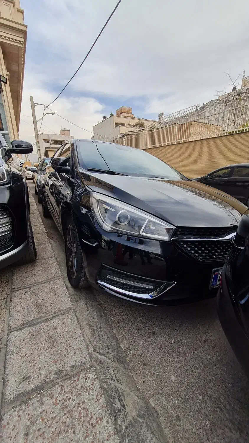 اریزو ۵ ie|خودرو سواری و وانت|شیراز, فرهنگ شهر|دیوار