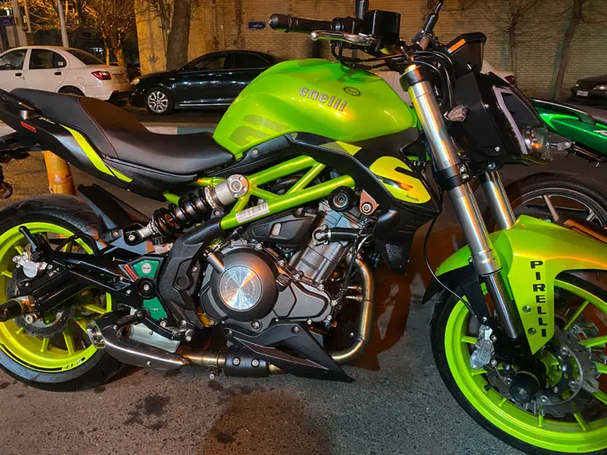 بنلی ۳۰۰|موتورسیکلت|تهران, لاله زار|دیوار