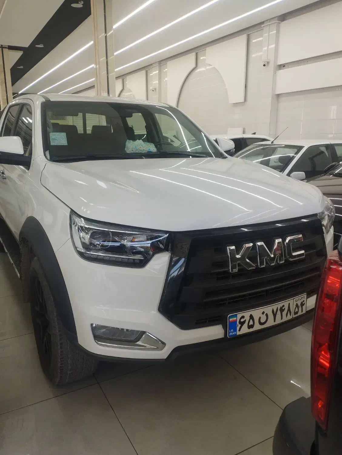 کی ام سی سفید مدل ۴۰۱ بصورت نقدواقساط|خودرو سواری و وانت|یزد, |دیوار