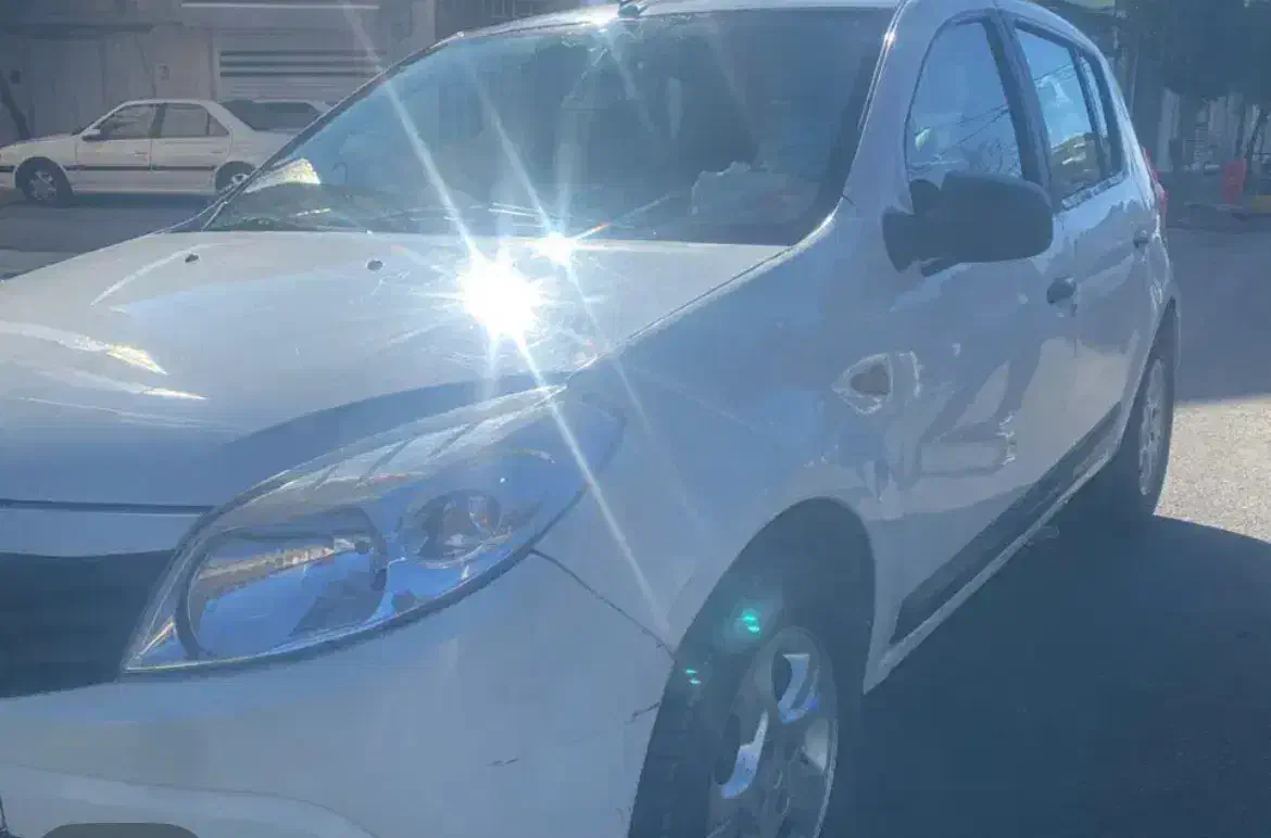 ساندرو مدل ۹۵|خودرو سواری و وانت|گرگان, |دیوار