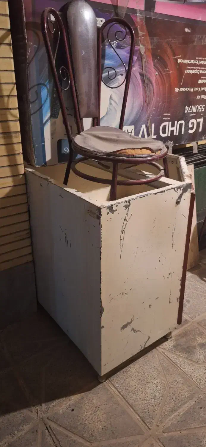 کابینت فلزی و میز پلاستیکی|مبلمان خانگی و میز عسلی|اصفهان, سپاهان‌شهر|دیوار