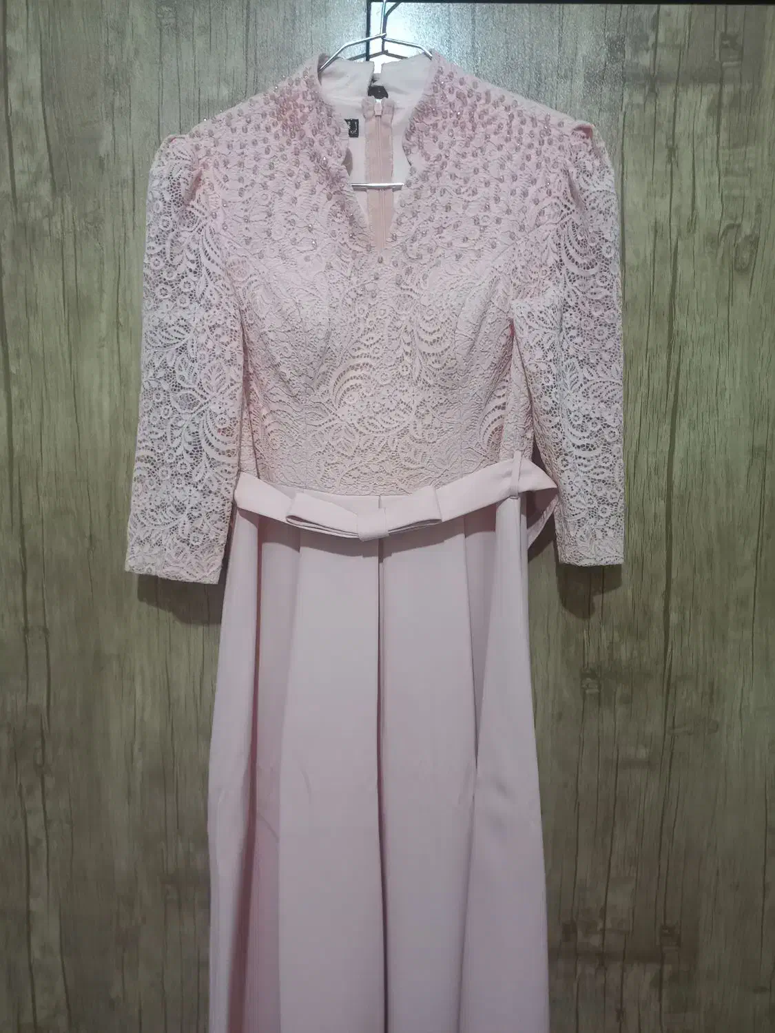 لباس مجلسی|لباس|رشت, سیا اسطلخ|دیوار