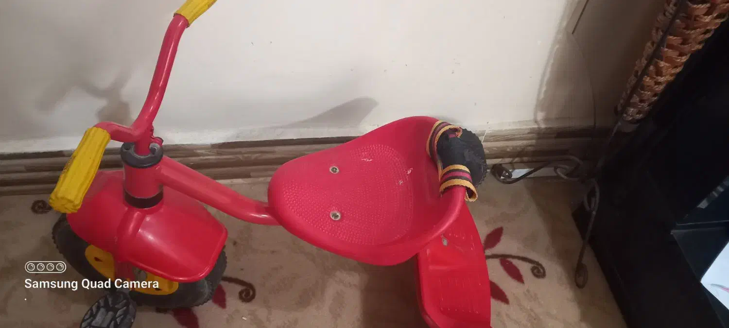 سه چرخه کودک|اسباب‌بازی بچه|هندیجان, |دیوار