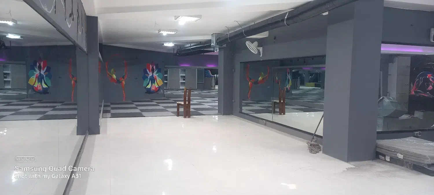 اجاره سانس باشگاه|اجارهٔ کوتاهمدت دفتر کار و فضای آموزشی|اصفهان, بهارستان|دیوار