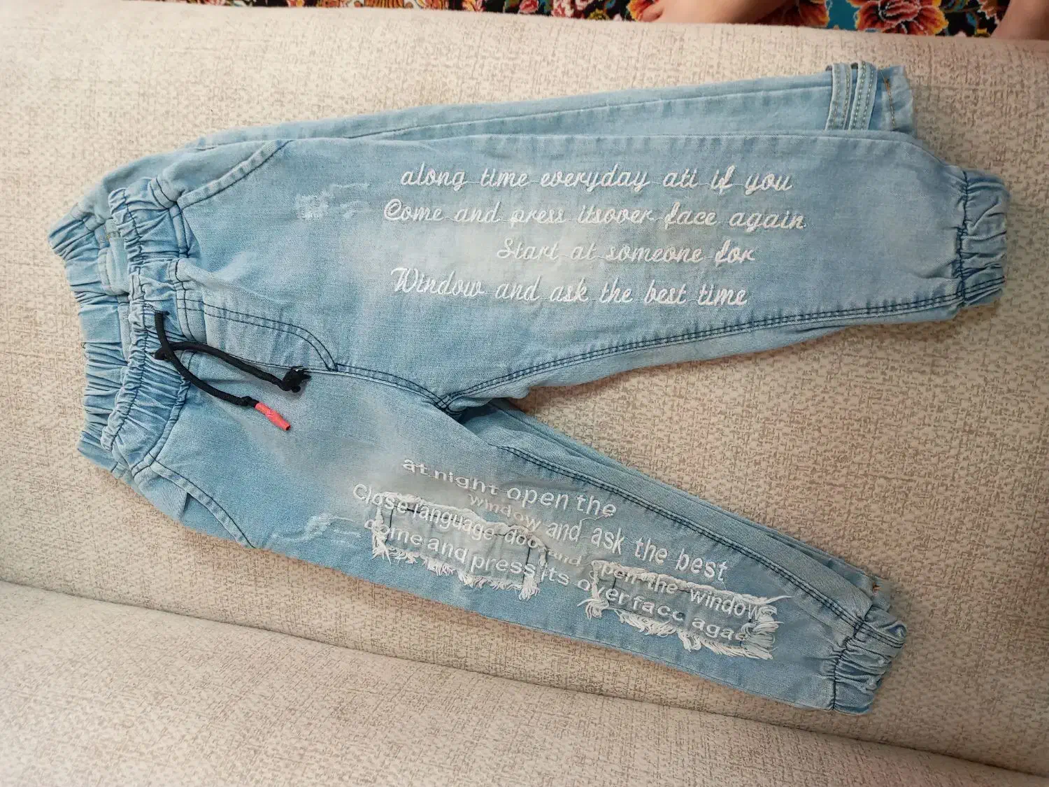 شلوارجین بچگانه|کفش و لباس بچه|رشت, پیرکلاچای|دیوار