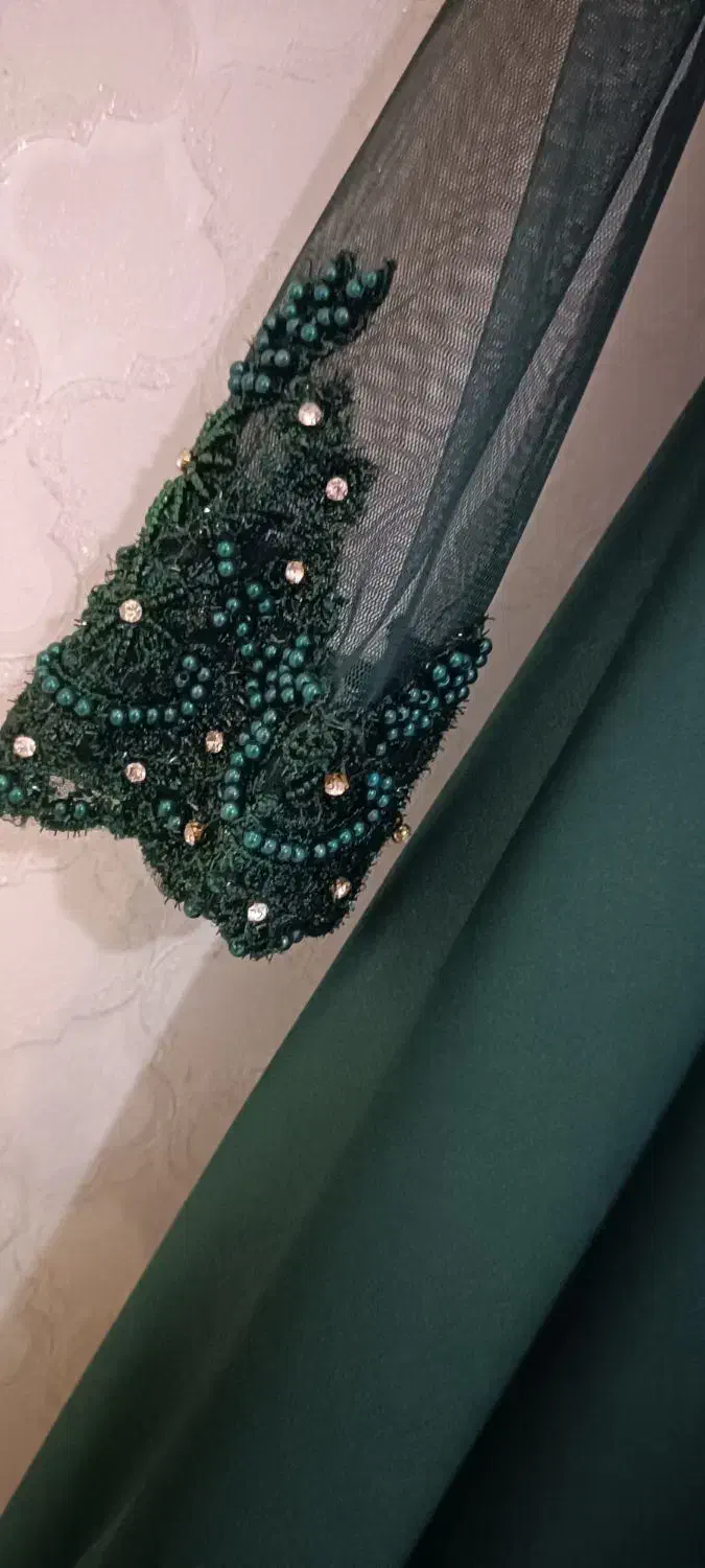 لباس مجلسی|لباس|پرند, فاز ۴|دیوار