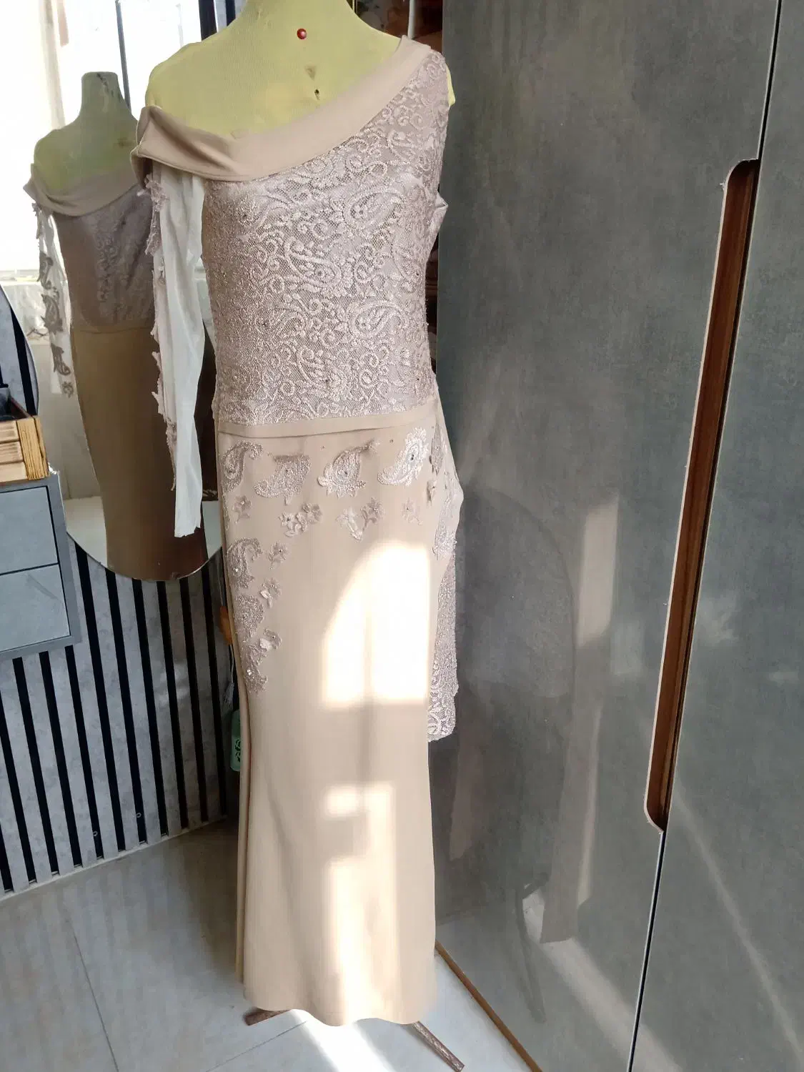 تعدادی مانتو وکاپشن وپیراهن مجلسی نوی نو تمیزومرتب|لباس|تربت جام, المهدی|دیوار