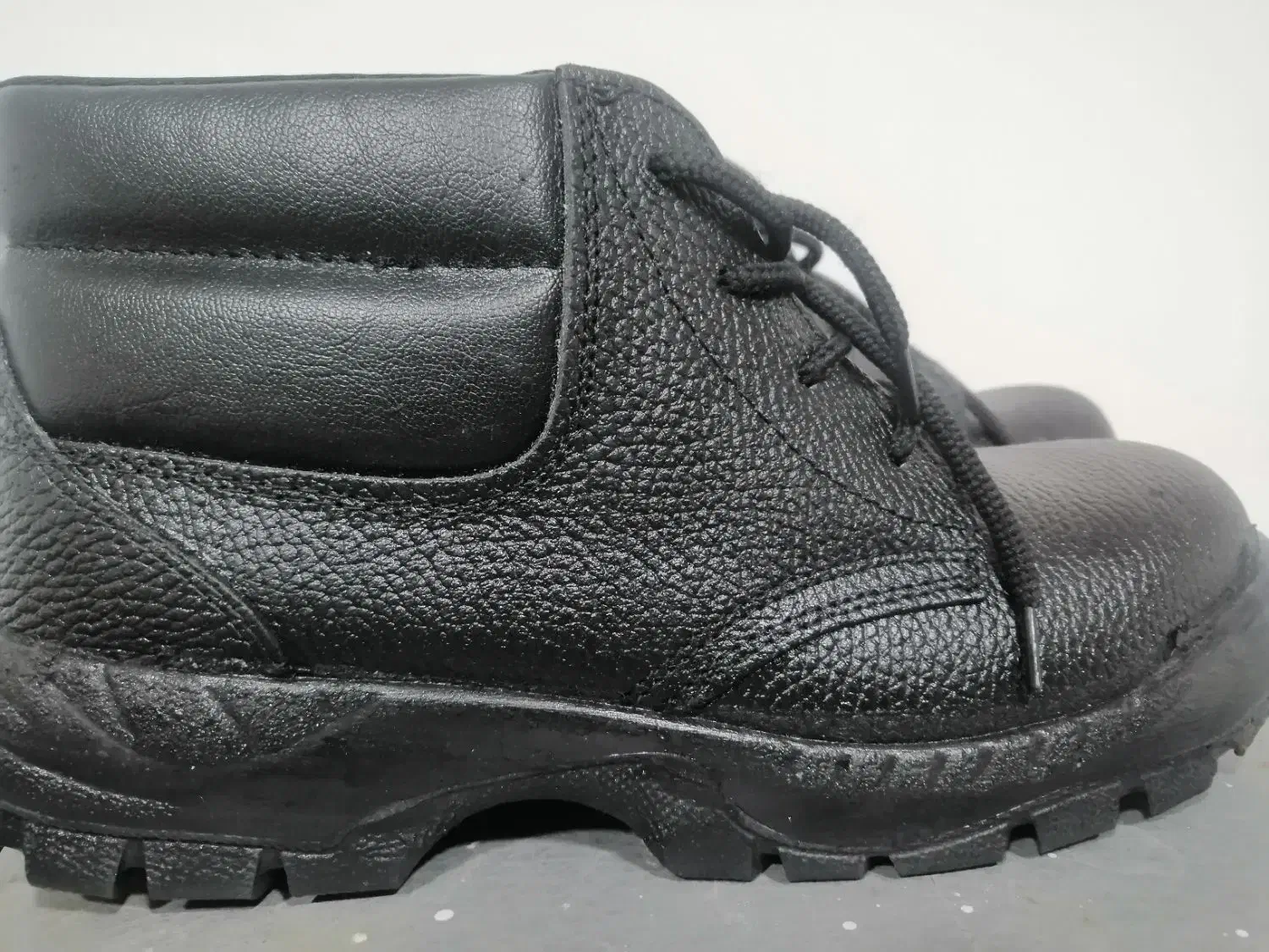 کفش کار نو یک جفت|کیف، کفش، کمربند|گناباد, |دیوار