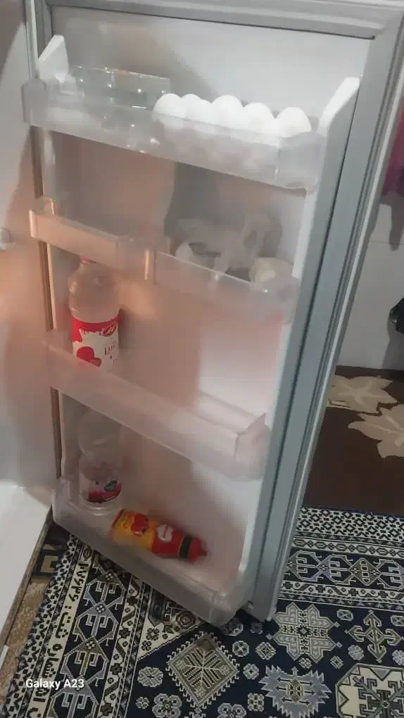 مینی یخچال ایستکول ۹فوت|یخچال و فریزر|پره‌سر, |دیوار