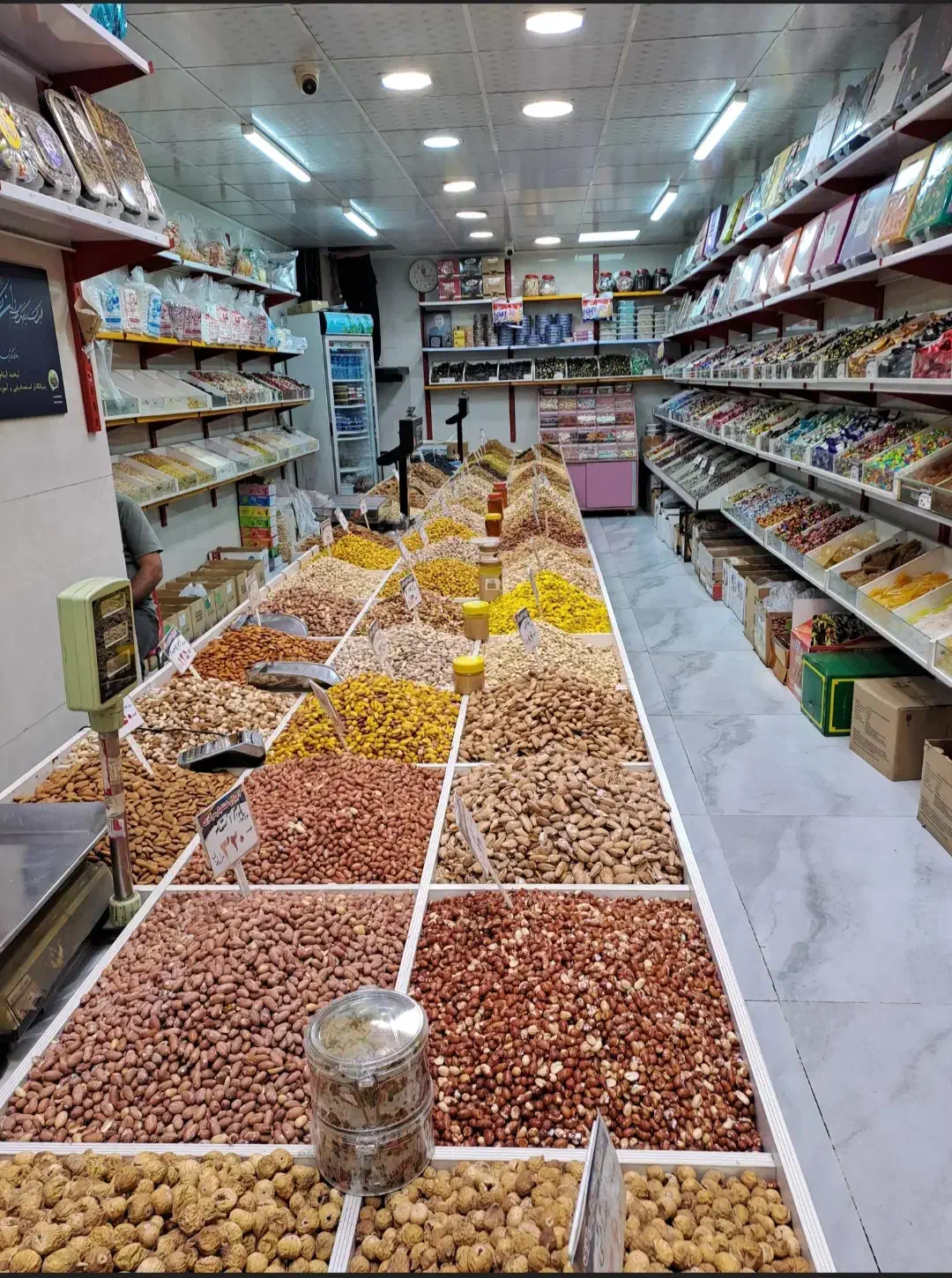 فروشنده در خشکبار فروشی|استخدام خدمات فروشگاه و رستوران|گرگان, |دیوار