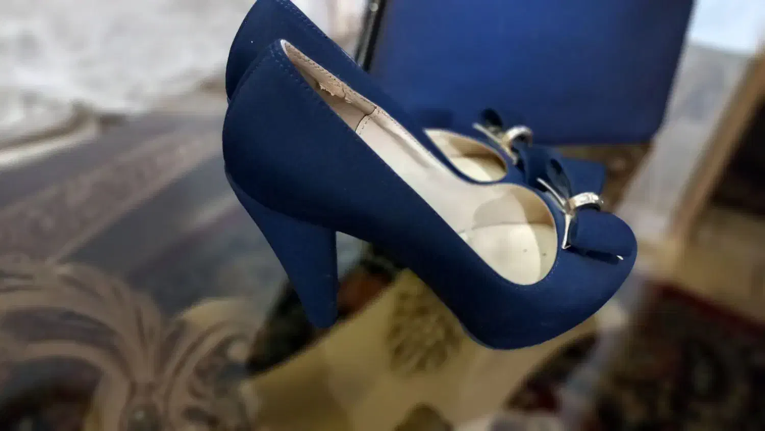 کفش وکیف|کیف، کفش، کمربند|نیشابور, فرح بخش|دیوار