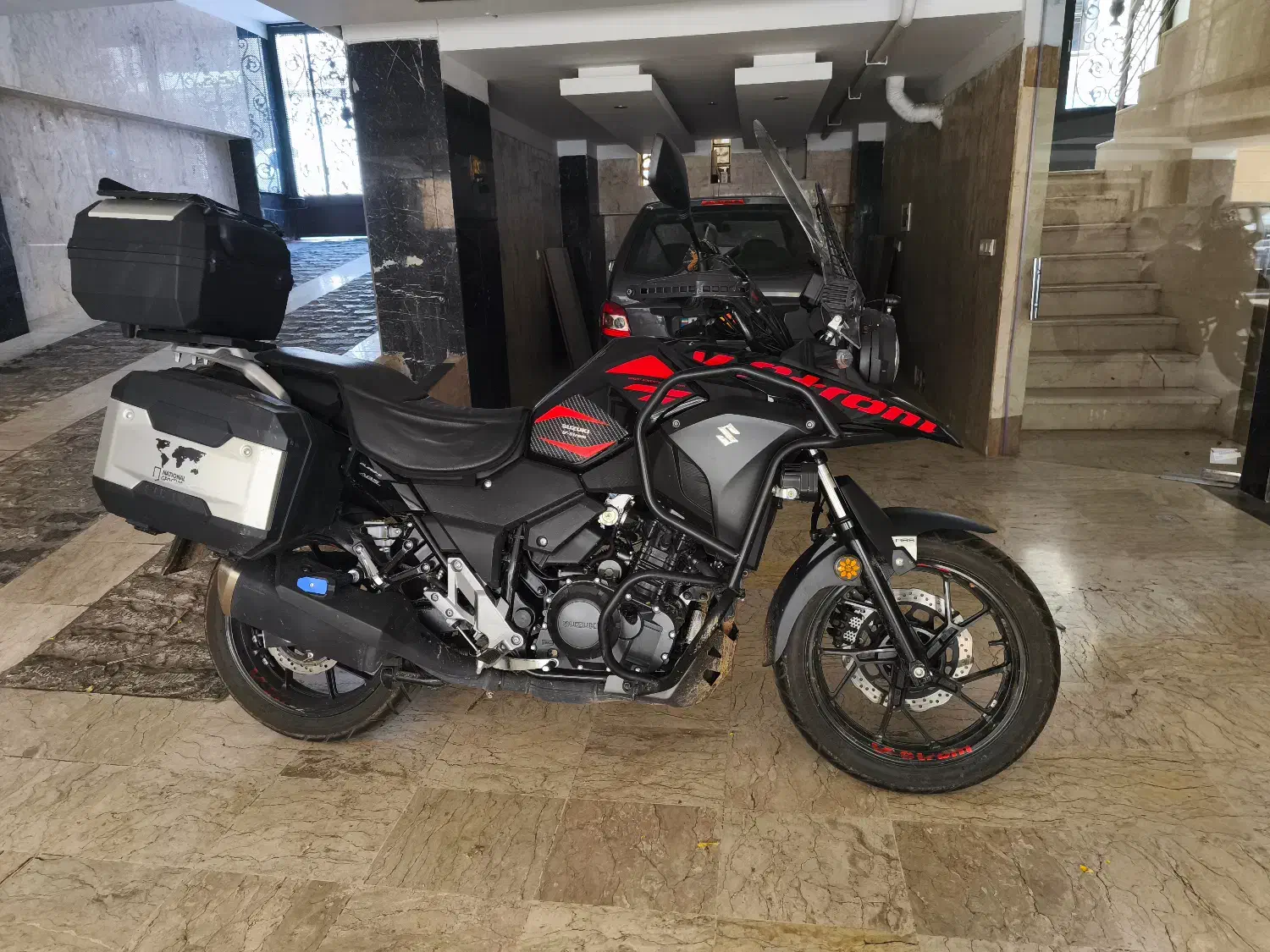 سوزوکی وی استروم ۲۵۰|موتورسیکلت|تهران, پونک|دیوار