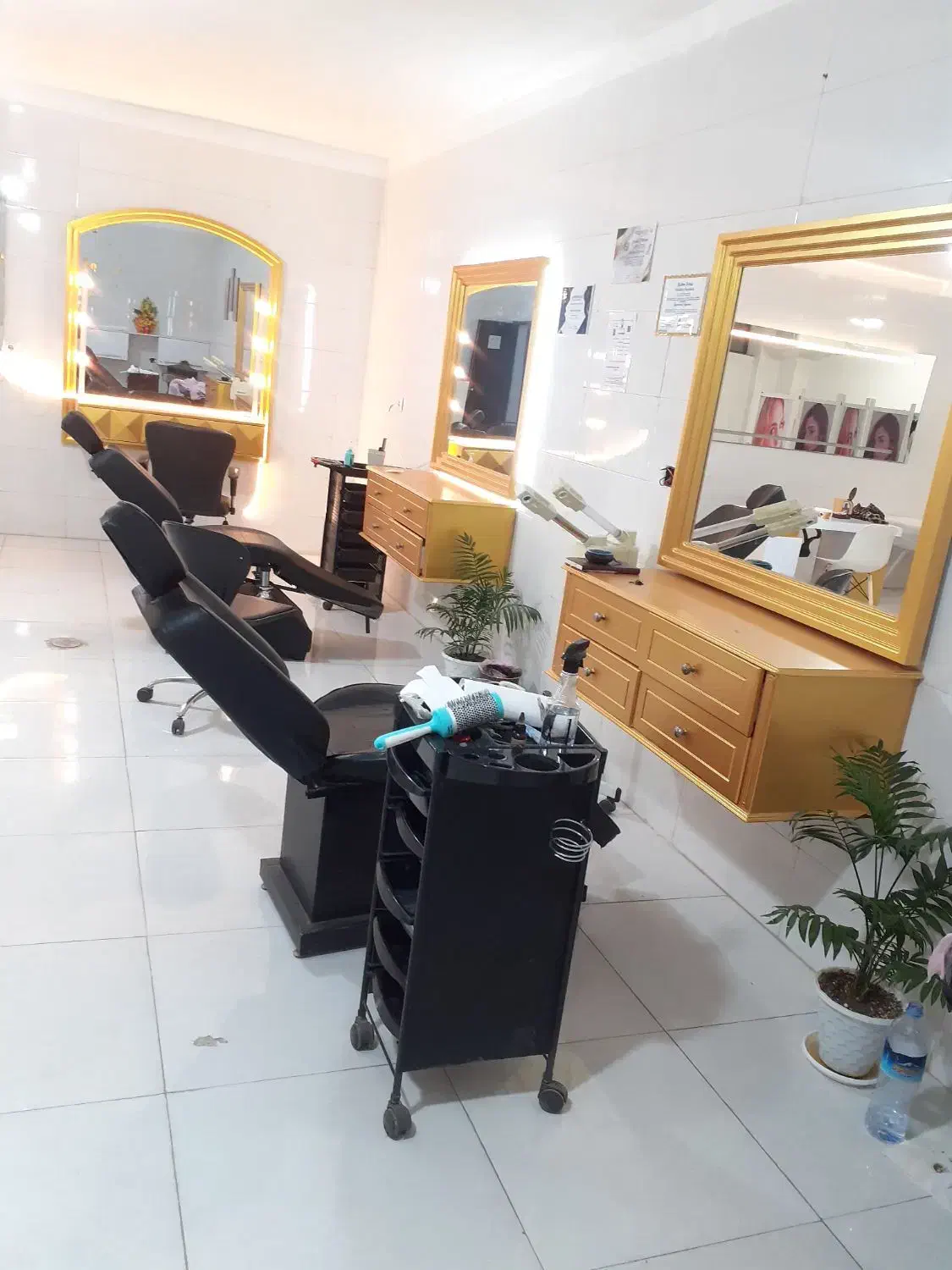 فروش و واگزاری سالن زیبایی|آرایشگاه و سالنهای زیبایی|بیرجند, |دیوار