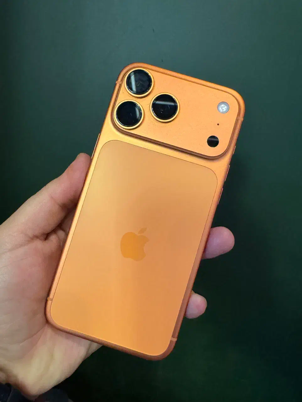 آیفون ۱۷ پرومکس در حد خشک|موبایل|زاهدان, |دیوار