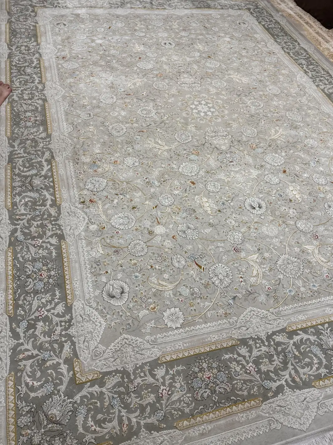 جفت فرش ۹ متری ۱۲۰۰ شانه گل برجسته مناسب جهیزیه|فرش|تهران, بهارستان|دیوار