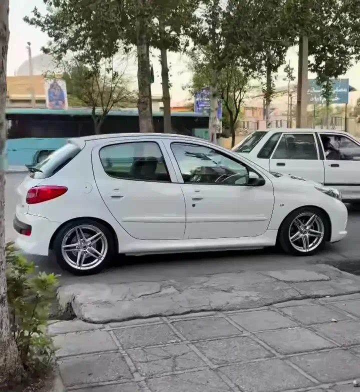 207tu3|خودرو سواری و وانت|خرم‌آباد, |دیوار