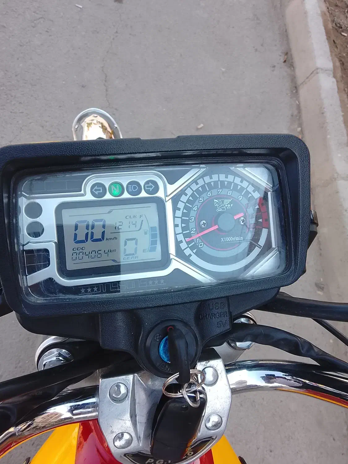 پیشرو 200در حد نو|موتورسیکلت|اصفهان, آزادگان|دیوار