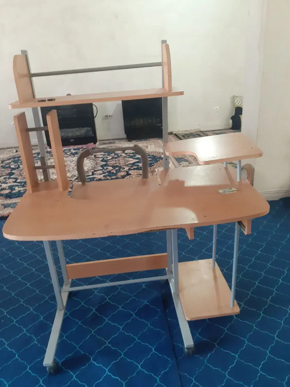 میز برای فروش هست|مبلمان اداری|یاسوج, |دیوار