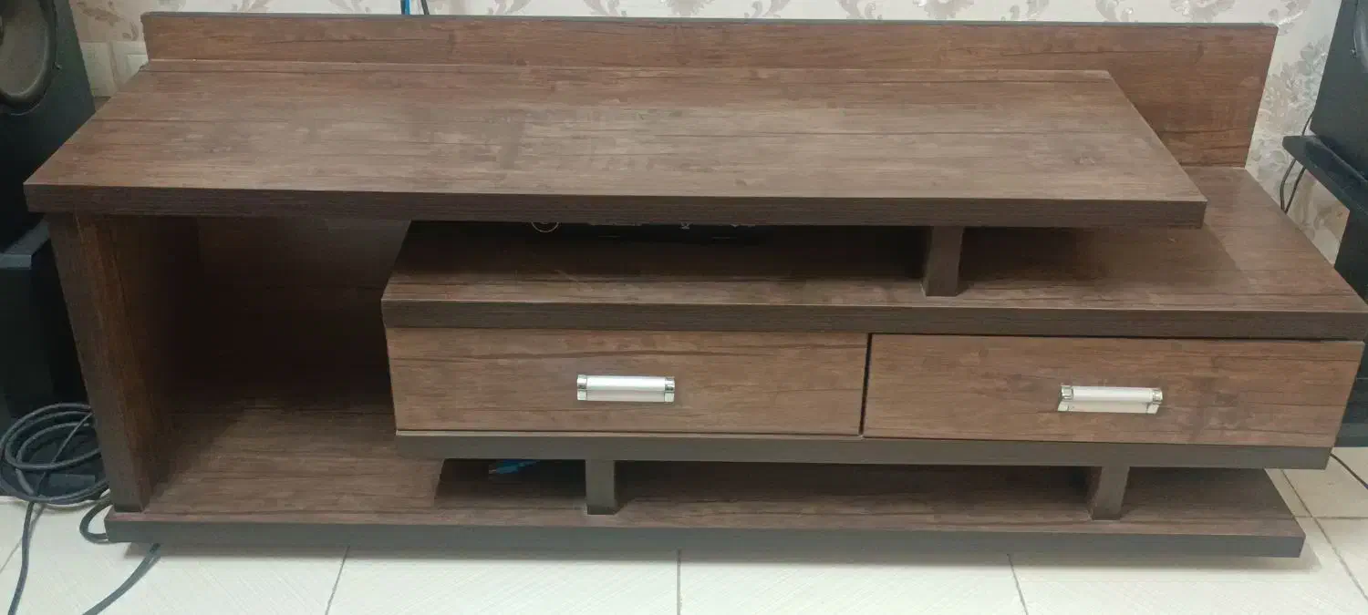 میز تلویزیون برای تلویزیونهای ۵۰ تا ۵۵|میز تلویزیون|ری, صالح آباد جنوبی (باغ رضوان)|دیوار