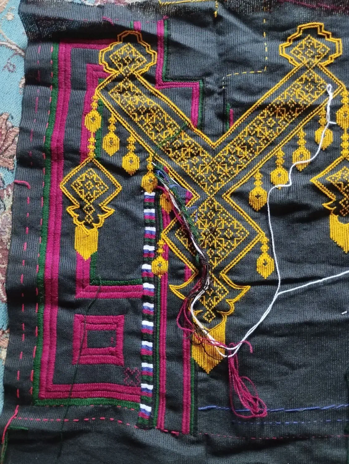 بدن استین سنجاق|لباس|سراوان, |دیوار