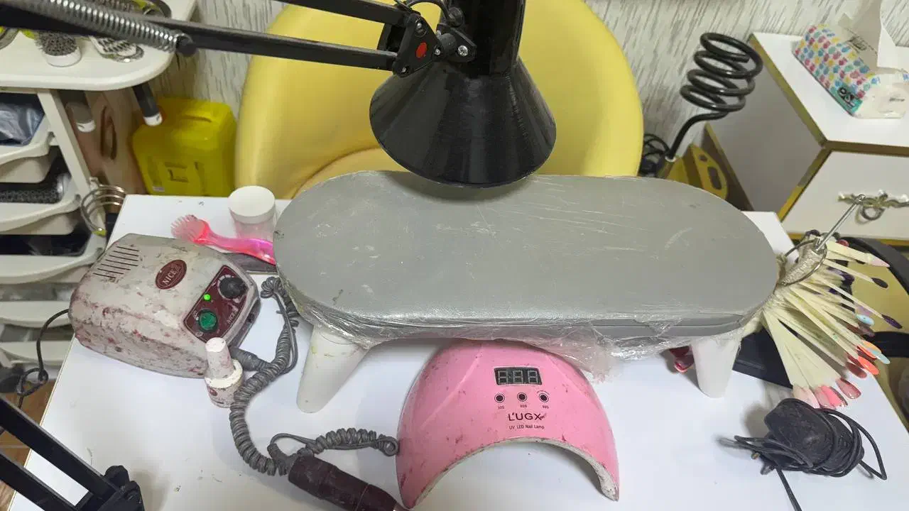 صفر تا صد وسایل کاشت ناخن ۸|آرایشگاه و سالن‌های زیبایی|کرمانشاه, |دیوار