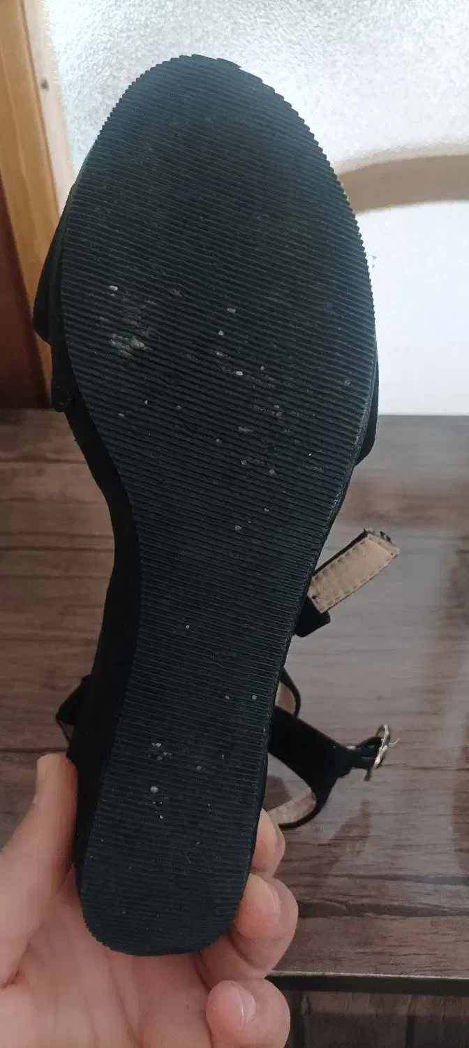 کفش خارجی|کیف، کفش، کمربند|اشنویه, |دیوار