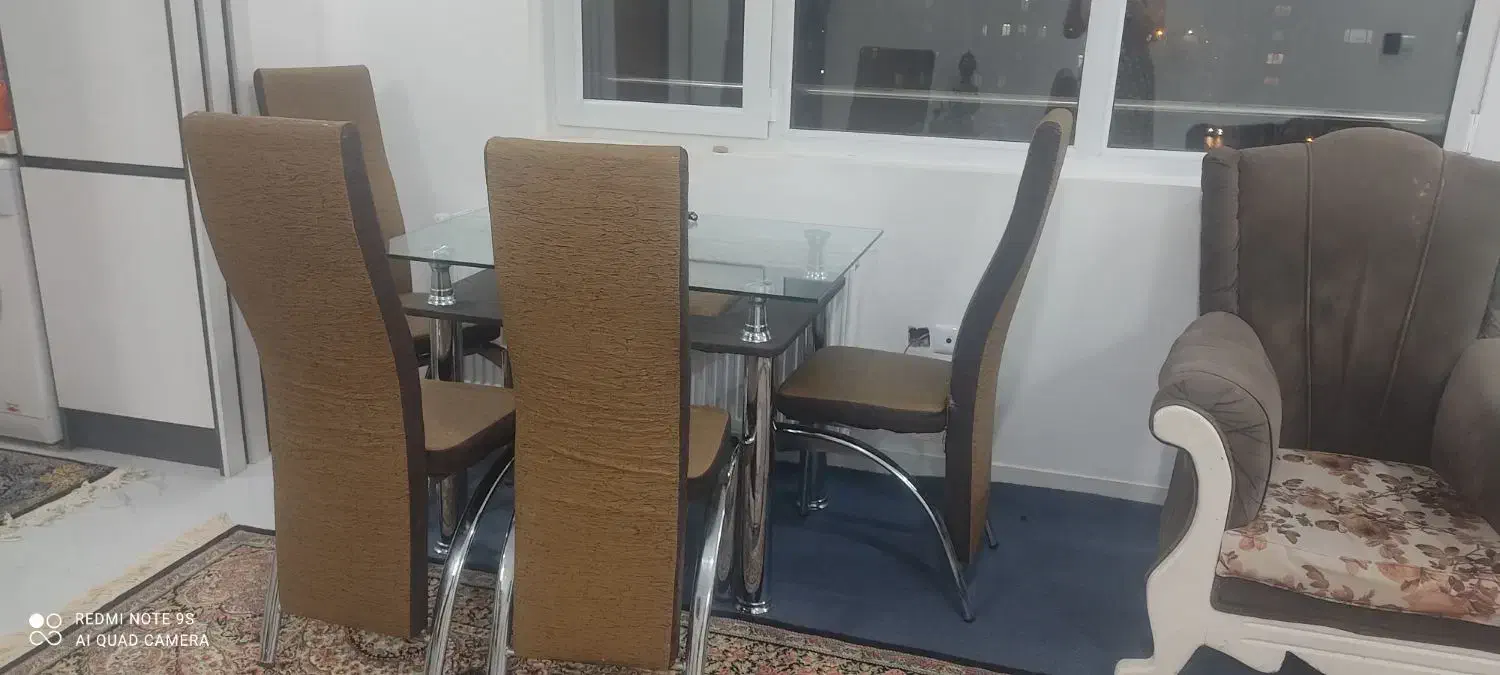 میز ناهار خوری در حد نو|میز و صندلی غذاخوری|ساوه, |دیوار