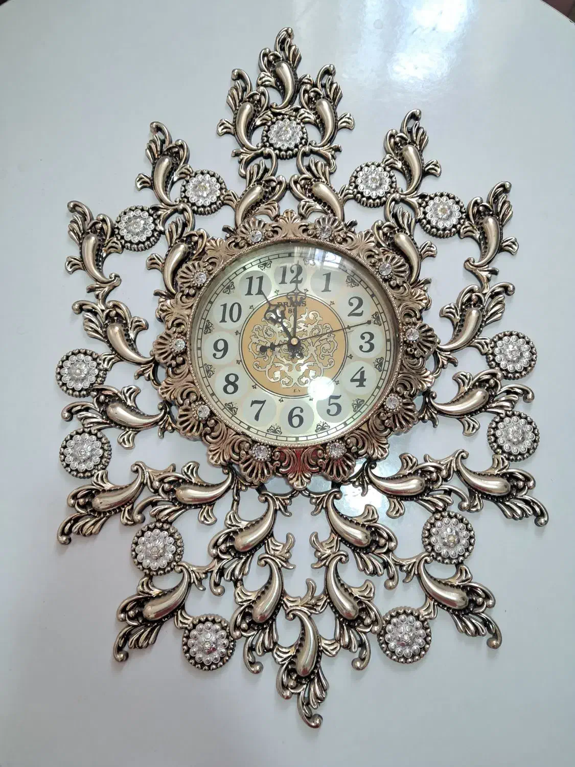 ساعت دیواری در حد نو|ساعت دیواری و تزئینی|یزد, |دیوار