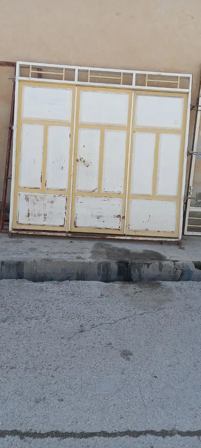 درب حیاط فروشی|مصالح و تجهیزات ساختمان|آبدانان, |دیوار