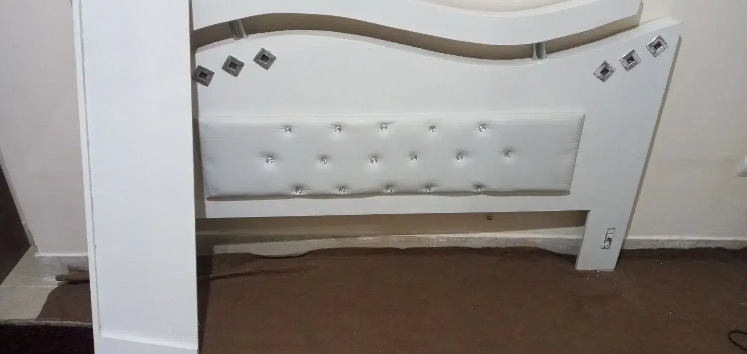 تخت خواب دونفره|تخت و سرویس خواب|بروجرد, |دیوار