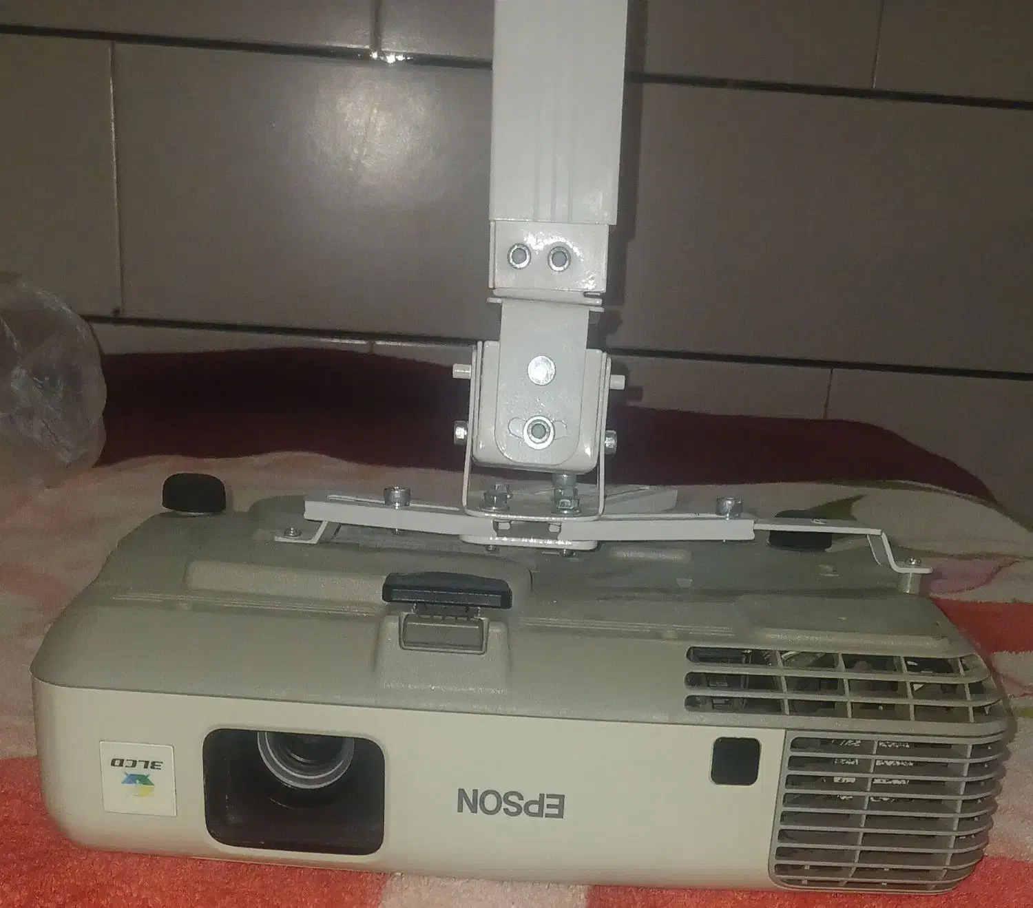 ویدئو پرژکتور|تلویزیون و پروژکتور|قم, باسکول|دیوار