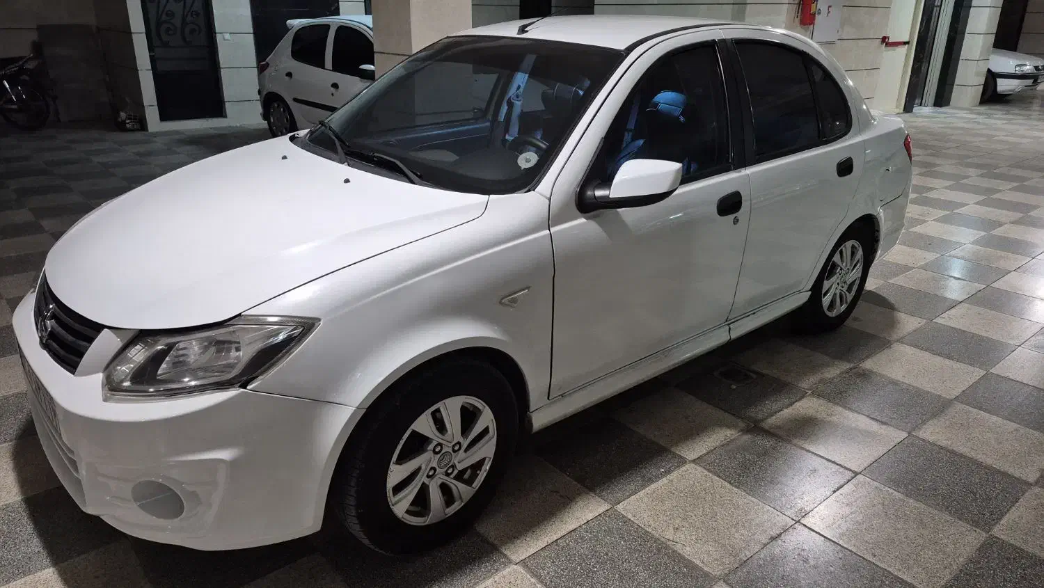 ساینا دنده ای ۹۶ بدون رنگی|خودرو سواری و وانت|اصفهان, بهارستان|دیوار