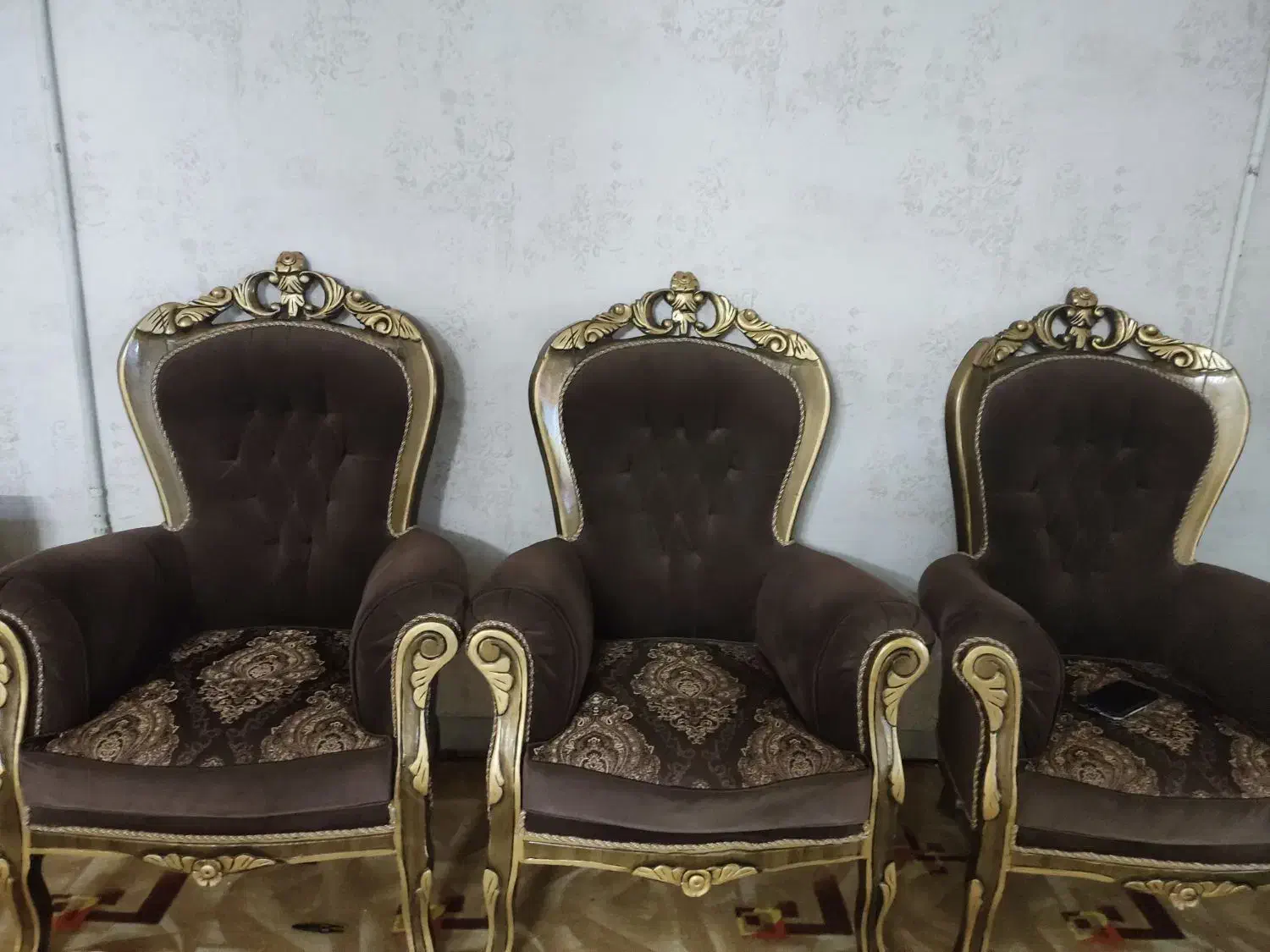 مبل سلطنتی ۹نفره با میز پذیرای|مبلمان خانگی و میز عسلی|اصفهان, عطار نیشابوری|دیوار