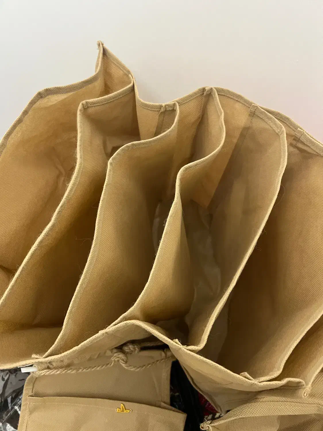 نظم دهنده لباس|بندرخت و رخت‌آویز|قم, شهرک قدس|دیوار