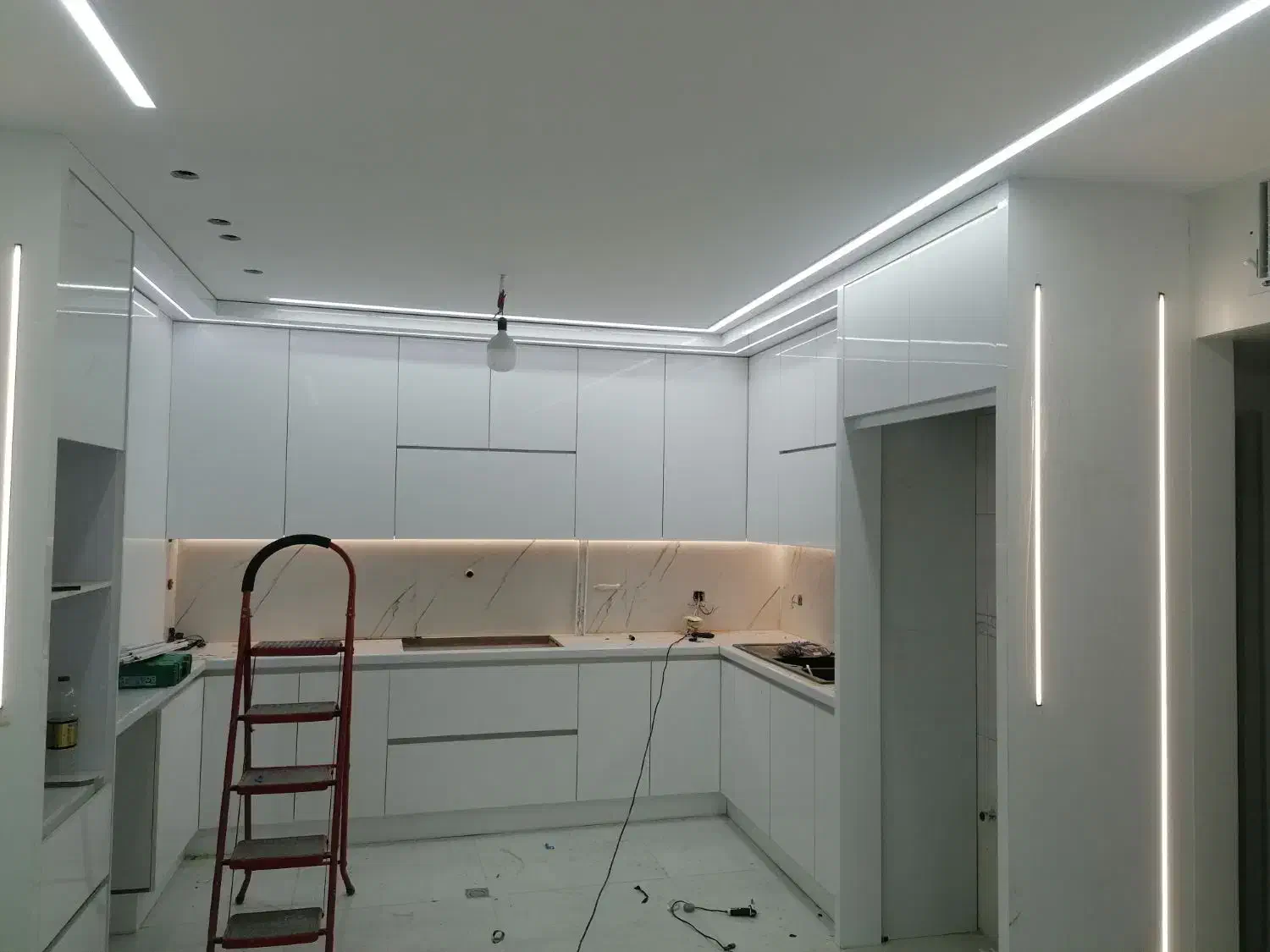 لوپ لاین*برش و ساخت لاین نوری در محل اجرای کار*|خدمات پیشه و مهارت|اصفهان, کوی شهید کشوری|دیوار