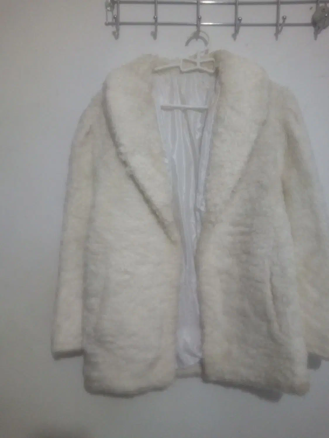 لباس|لباس|مشهد, منزل آباد|دیوار