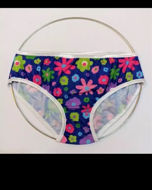 دوخت لباس زیر و خواب پایین‌تر از قیمت بازار|لباس|یاسوج, |دیوار