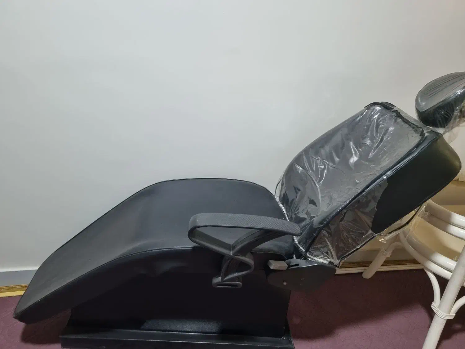 صندلی اپن|صندلی و نیمکت|دوگنبدان, |دیوار