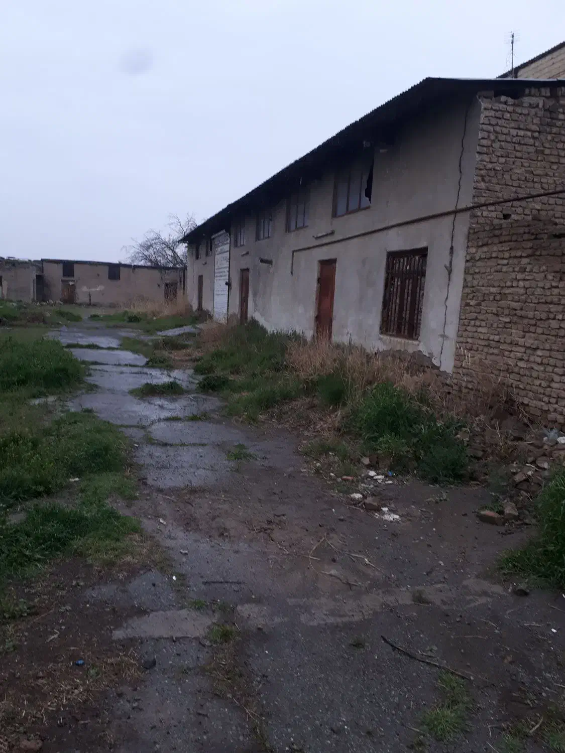 کارخانه با سالن 400 متری اجاره داده میشود|اجارهٔ دفتر صنعتی، کشاورزی، تجاری|محمدشهر, محمدشهر|دیوار