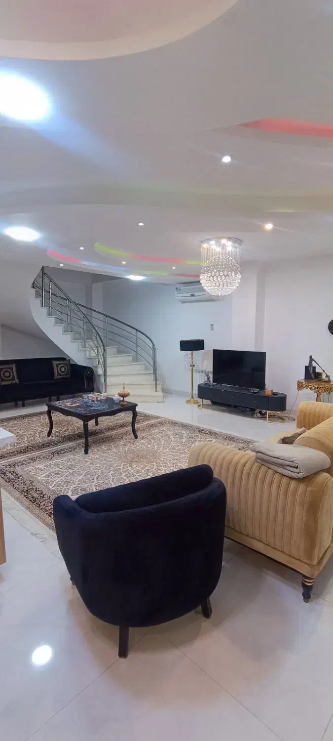 ویلایی دوبلکس 150متری / معلم / پشت استانداری|اجارهٔ خانه و ویلا|رشت, معلم|دیوار