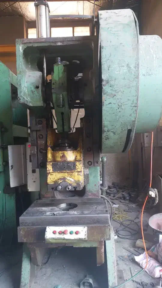 پرس ضربه ای ۱۰۰ تن روسی پایه بخواب|ماشینآلات صنعتی|تهران, شهرک بعثت|دیوار