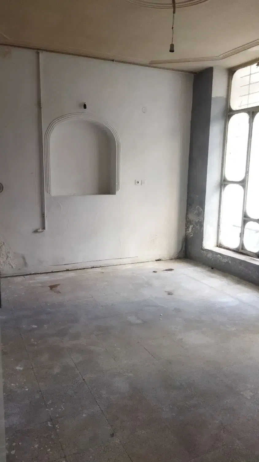 اجاره منزل مستقل برای انبار برروی خیابان منطق|اجارهٔ خانه و ویلا|شیراز, عادل آباد|دیوار