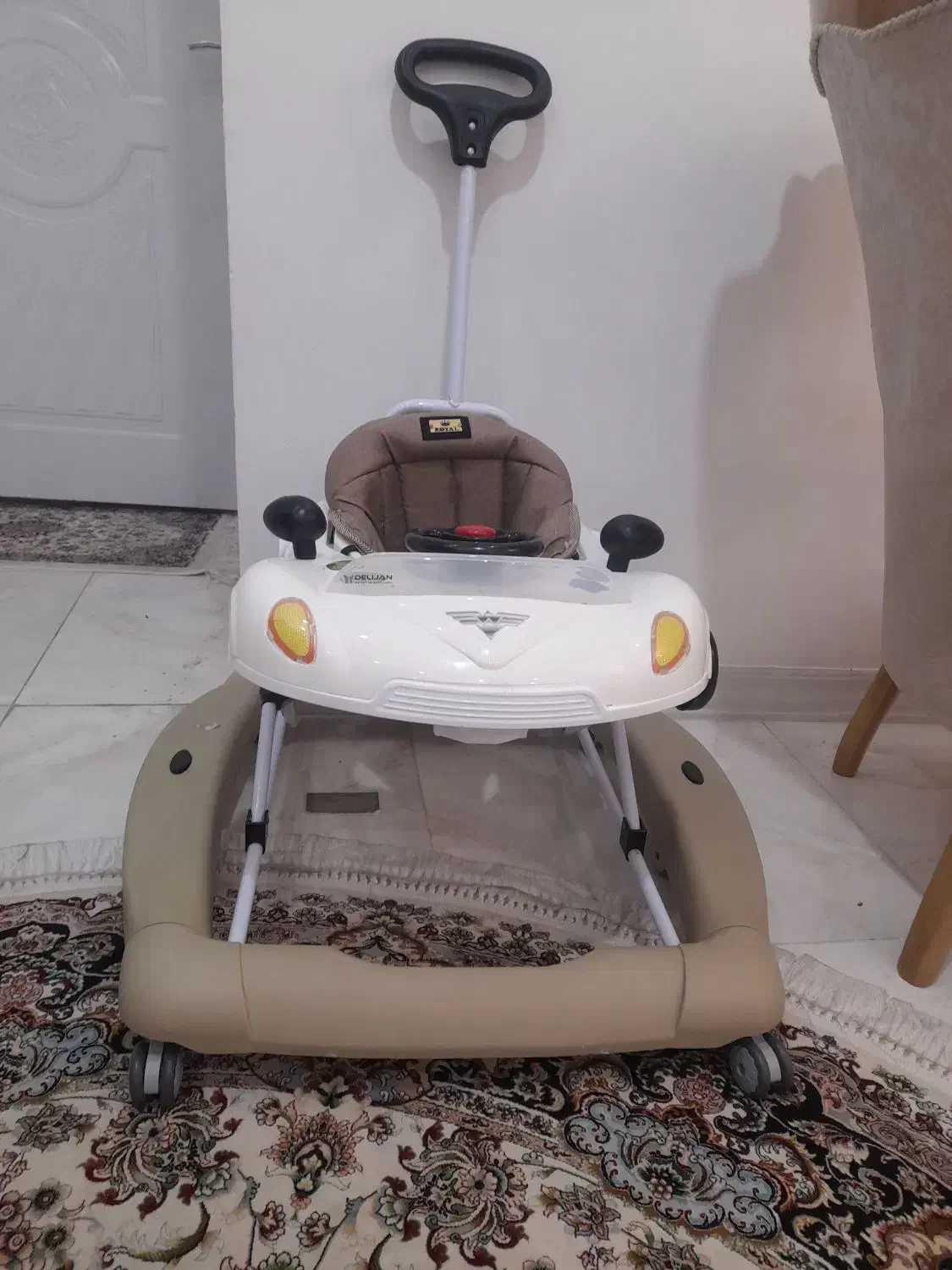 روروک|کالسکه و لوازم جانبی|رشت, کوی غلام نیا|دیوار