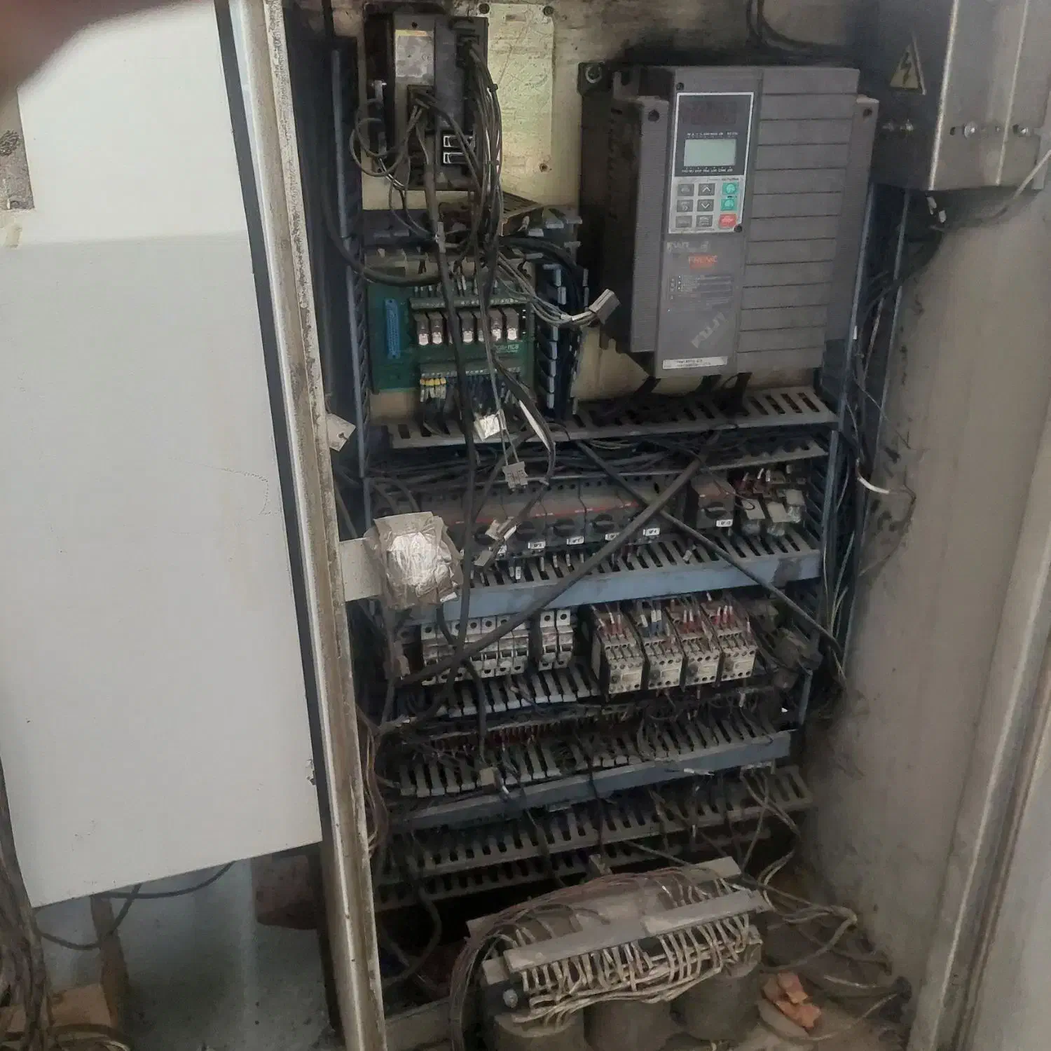 دستگاه تراش سی ان سی|ماشین‌آلات صنعتی|صوفیان, |دیوار